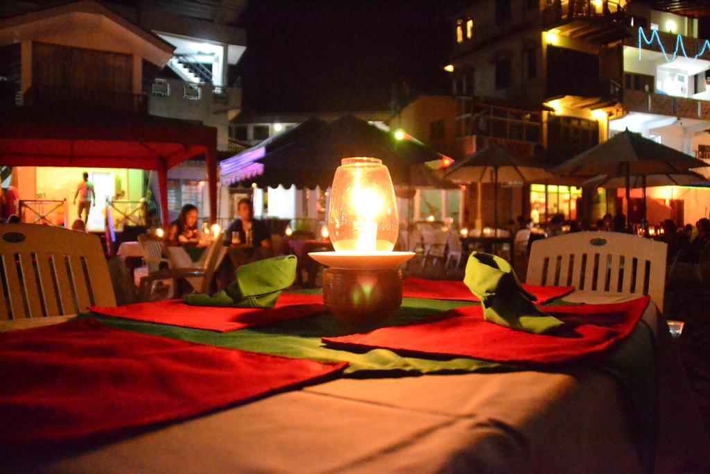 Surfcity Guesthouse Unawatuna Eksteriør bilde