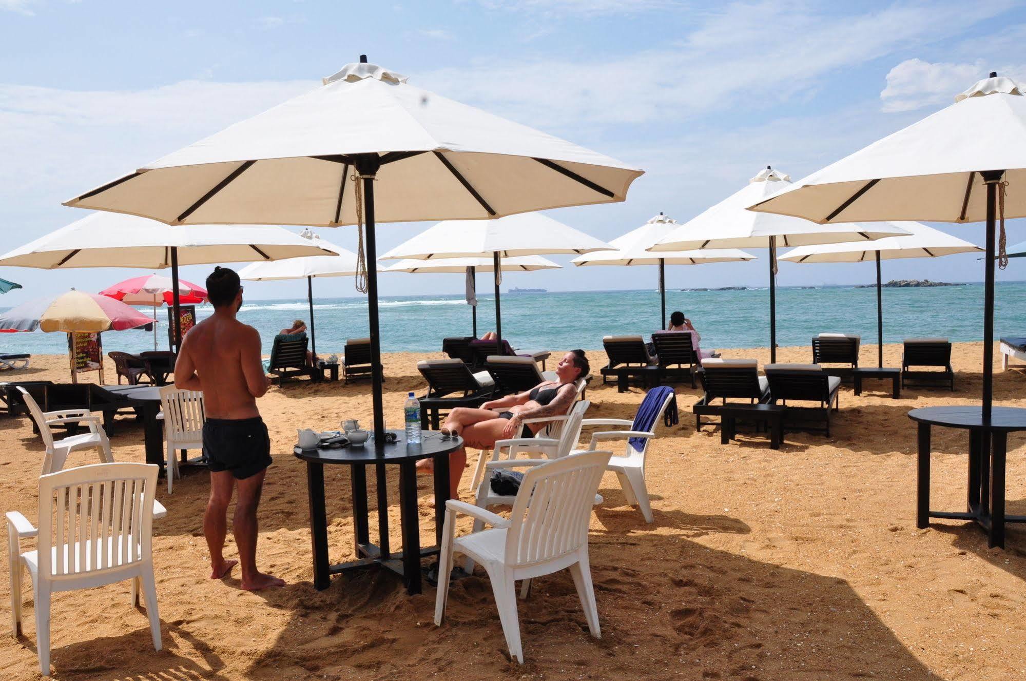 Surfcity Guesthouse Unawatuna Eksteriør bilde